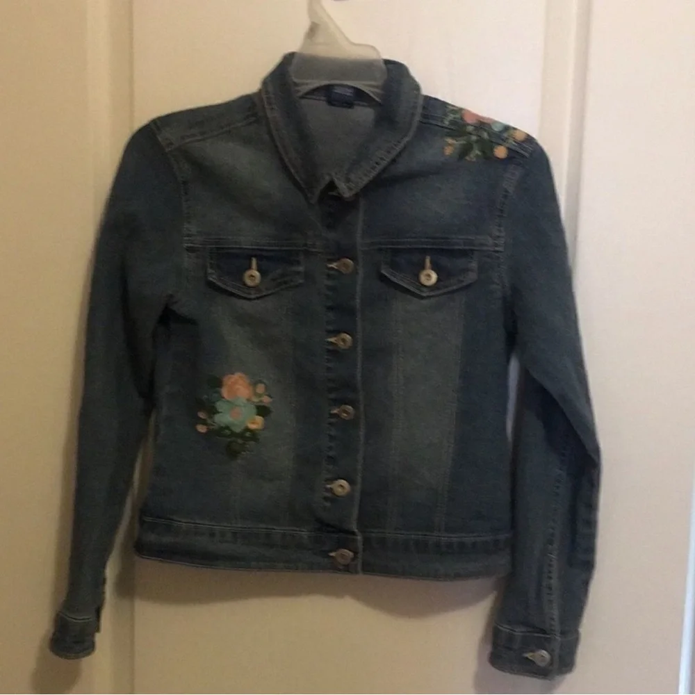 Arizona Jean Company Blue Jean Jacket with Floral Embroidery